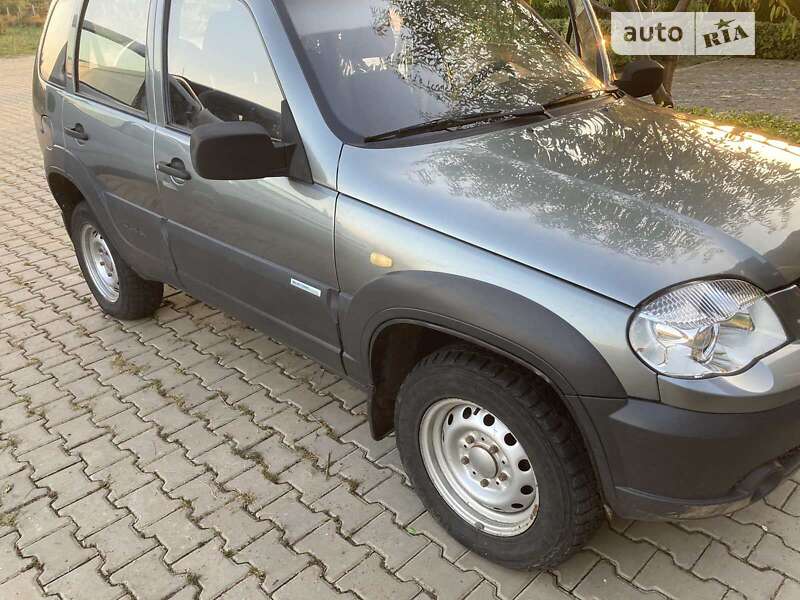 2012 chevrolet niva