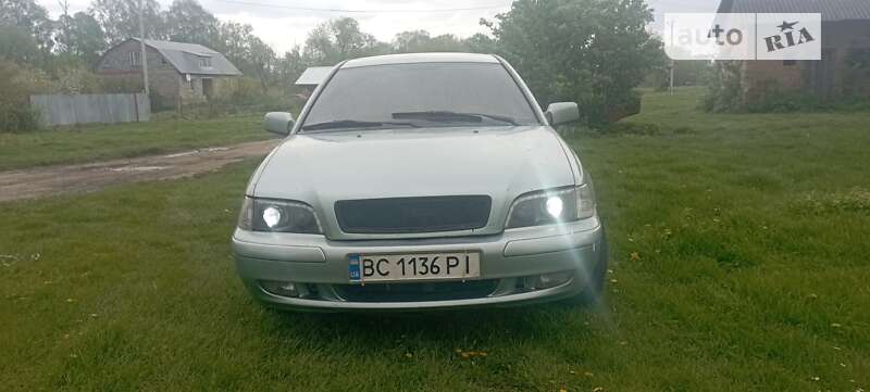 2003 volvo s40