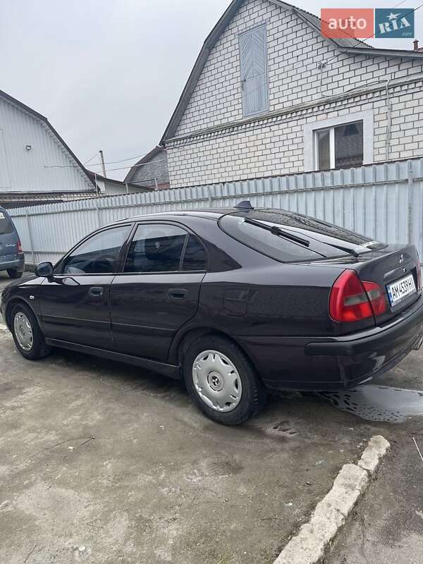2001 mitsubishi carisma