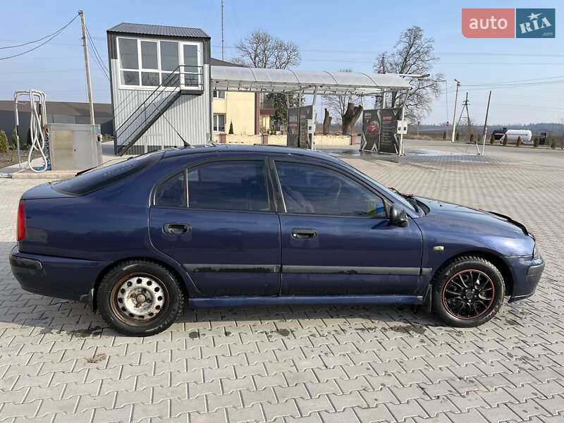 2002 mitsubishi carisma