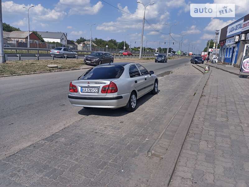2000 mitsubishi carisma
