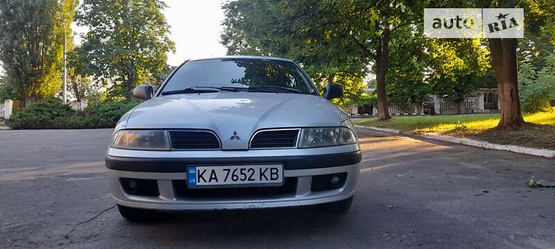 2000 mitsubishi carisma
