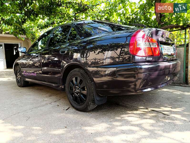 2001 mitsubishi carisma