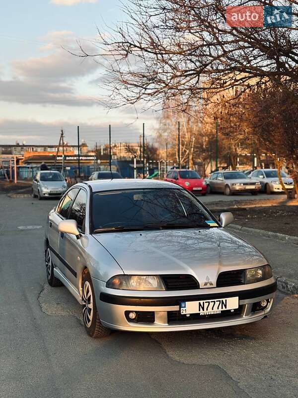 2002 mitsubishi carisma