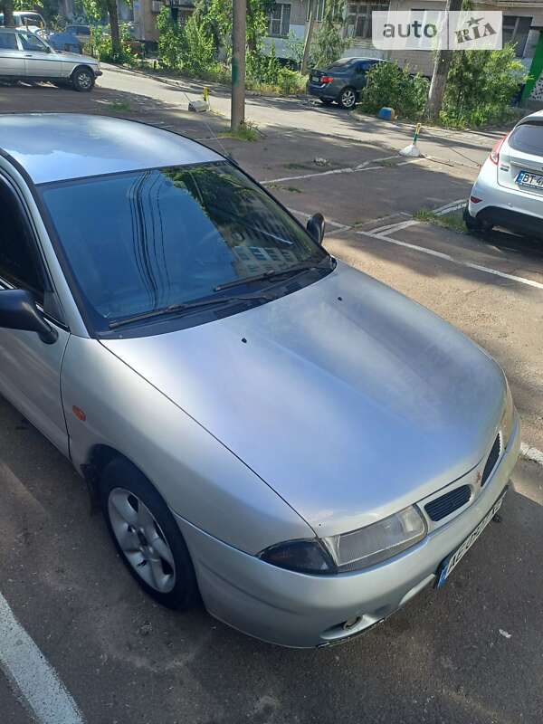1998 mitsubishi carisma