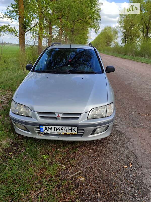 1999 mitsubishi space star