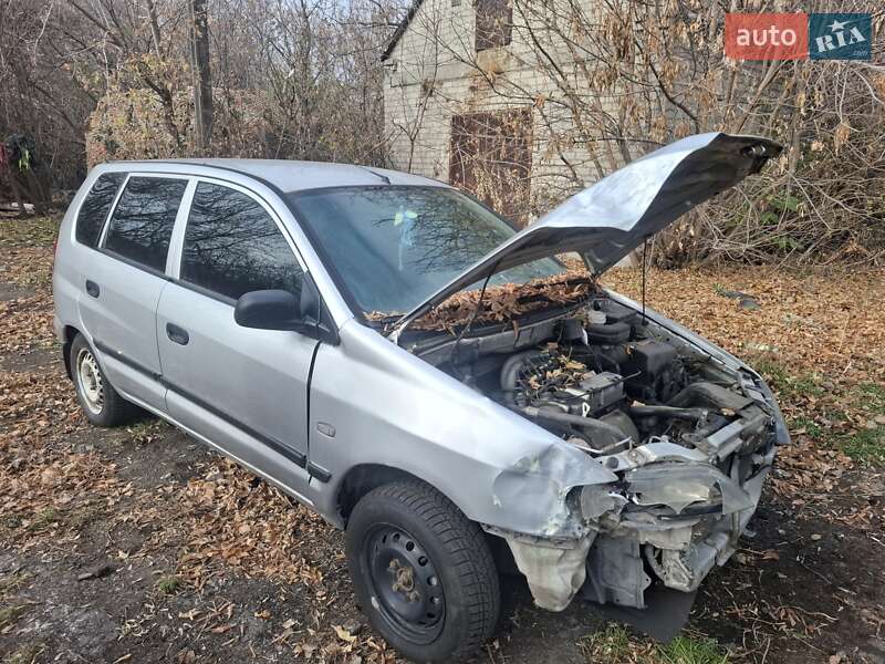 2002 mitsubishi space star