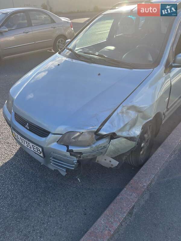 2002 mitsubishi space star