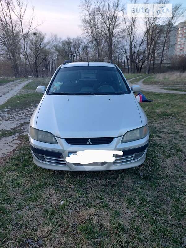 2002 mitsubishi space star