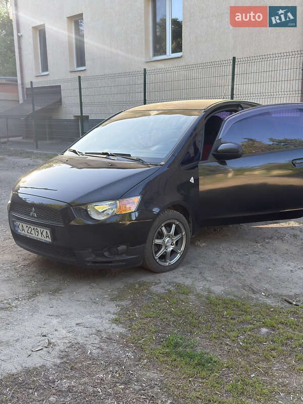 2009 mitsubishi colt