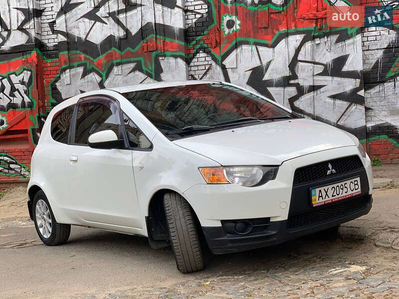 2009 mitsubishi colt