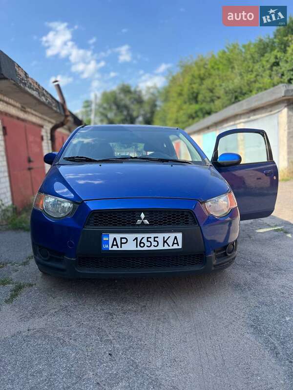 2009 mitsubishi colt