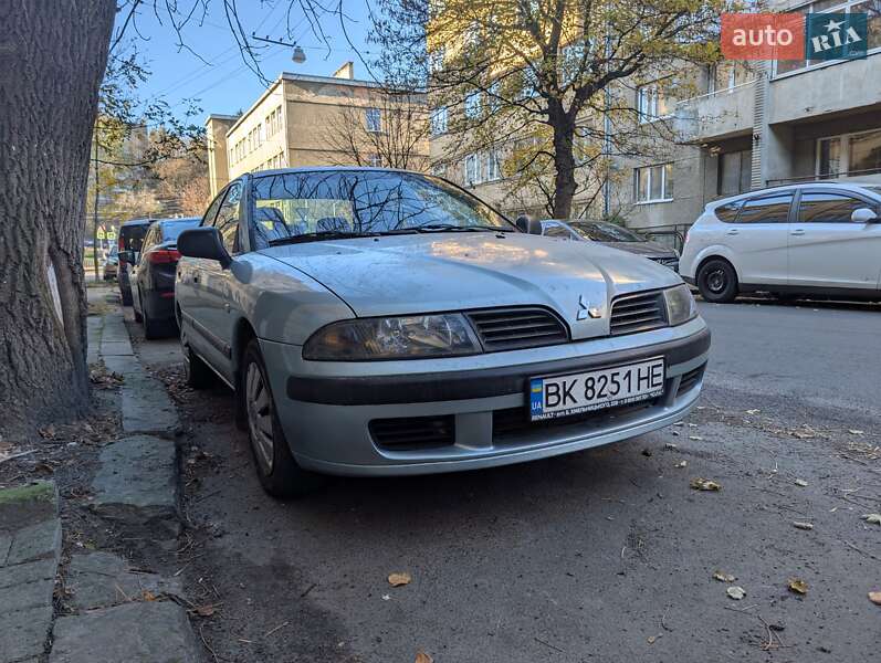 2002 mitsubishi carisma