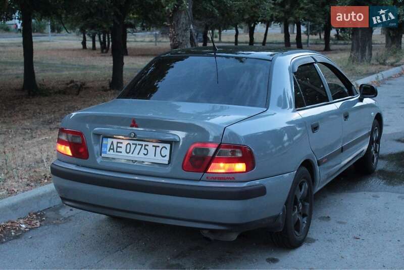 2003 mitsubishi carisma