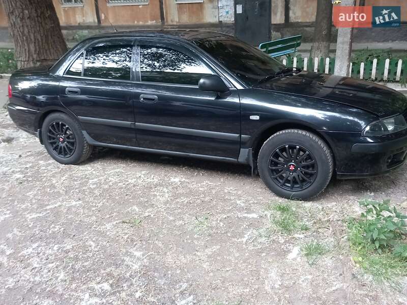 2003 mitsubishi carisma