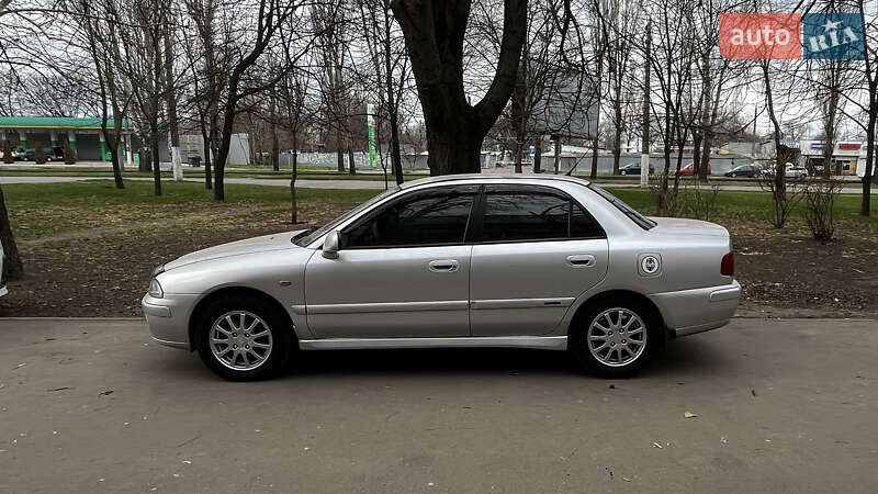 2003 mitsubishi carisma