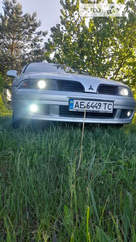 2000 mitsubishi carisma