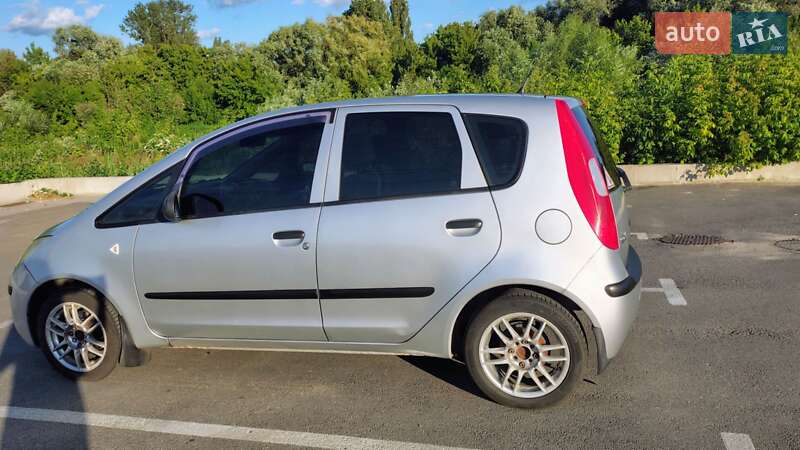 2005 mitsubishi colt
