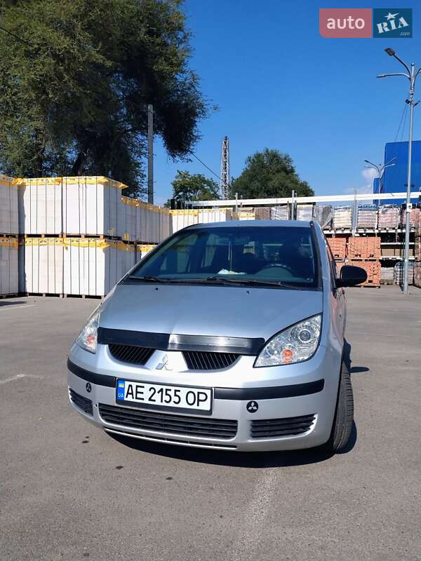 2005 mitsubishi colt