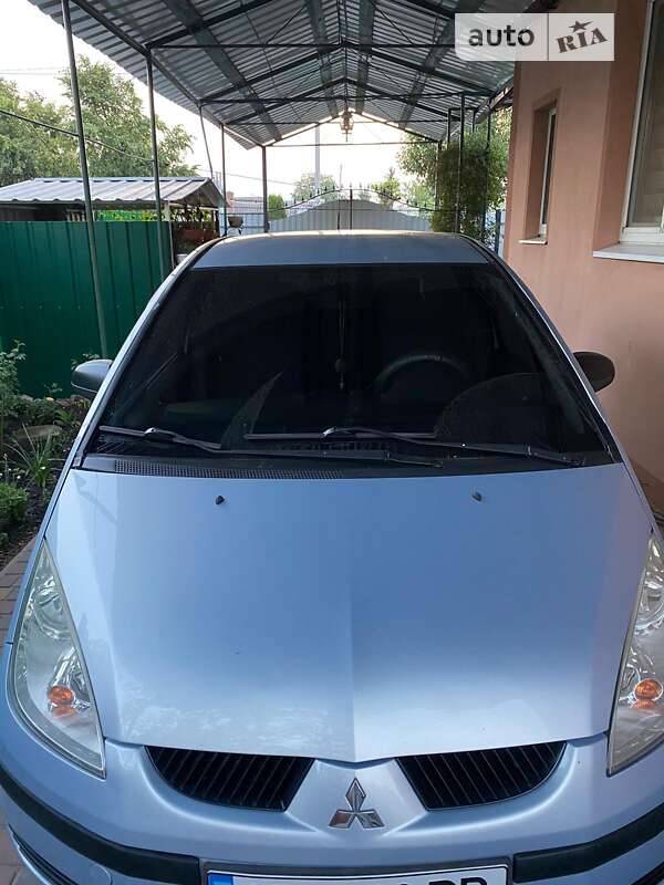 2005 mitsubishi colt