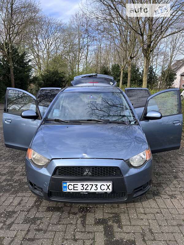 2009 mitsubishi colt