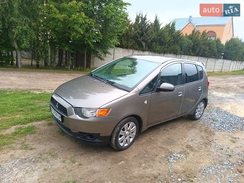 2011 mitsubishi colt