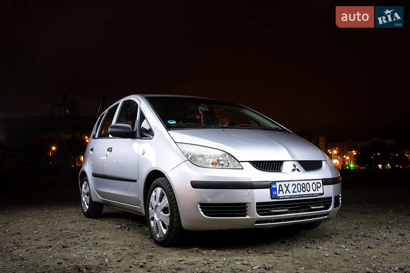 2004 mitsubishi colt