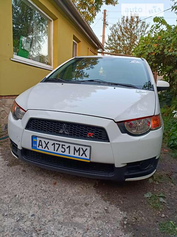 2011 mitsubishi colt
