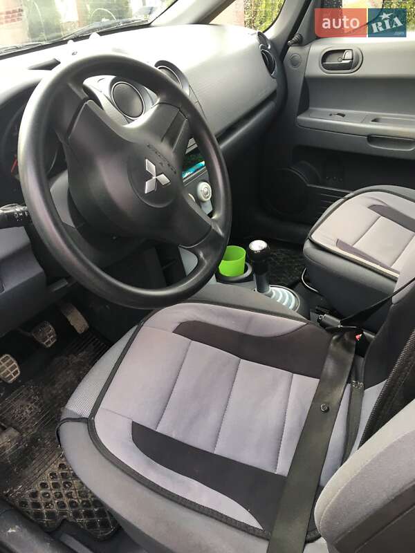 2005 mitsubishi colt