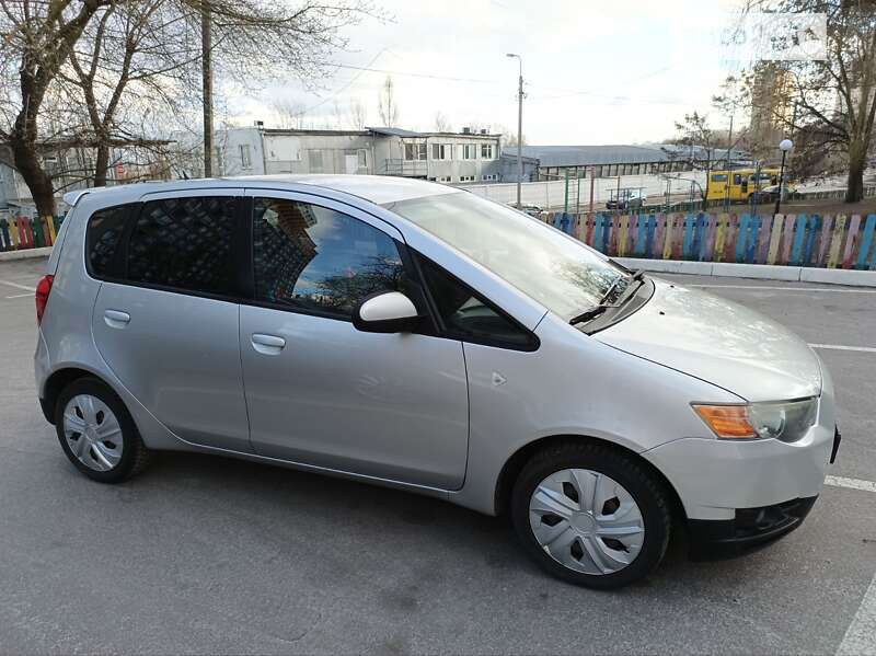 2009 mitsubishi colt