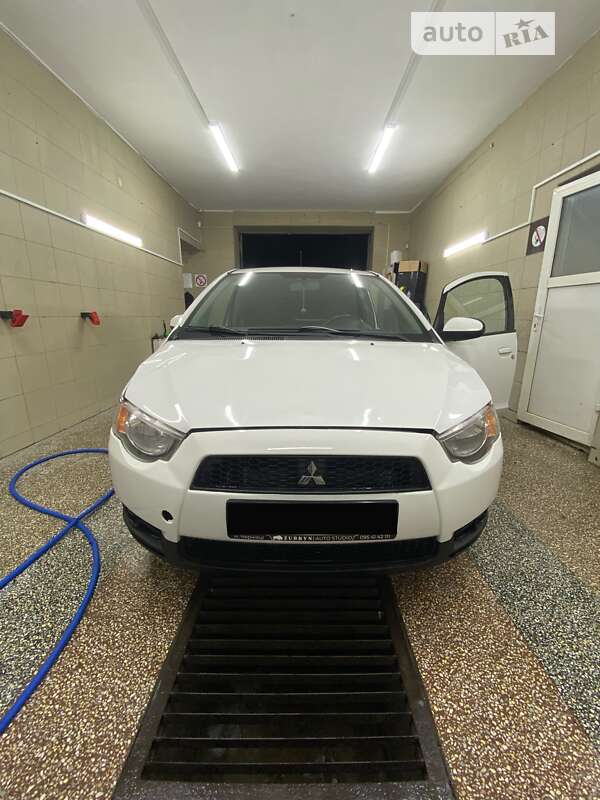 2012 mitsubishi colt
