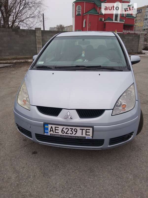 2004 mitsubishi colt
