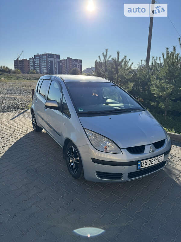 2004 mitsubishi colt