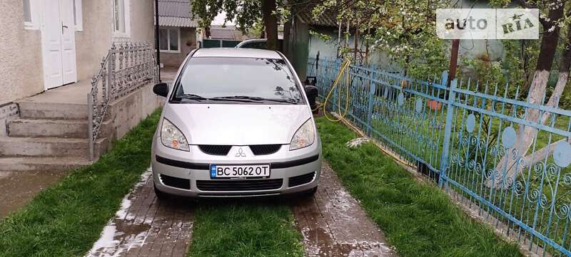2004 mitsubishi colt