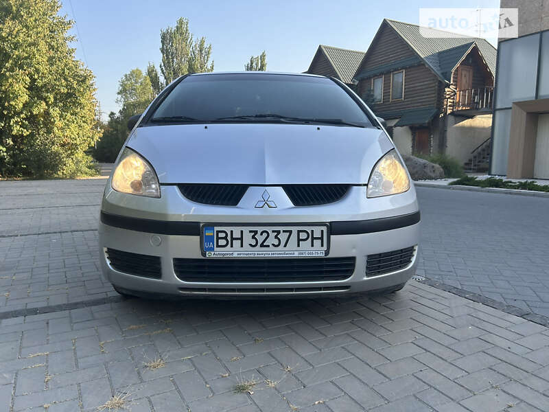 2005 mitsubishi colt