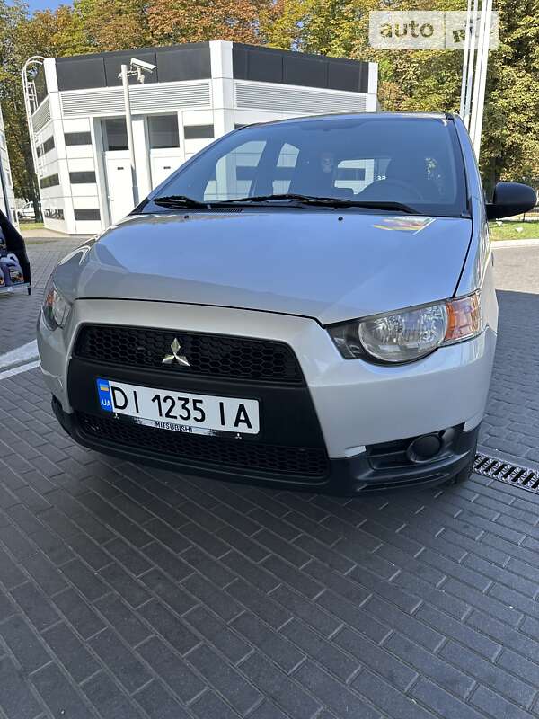 2009 mitsubishi colt