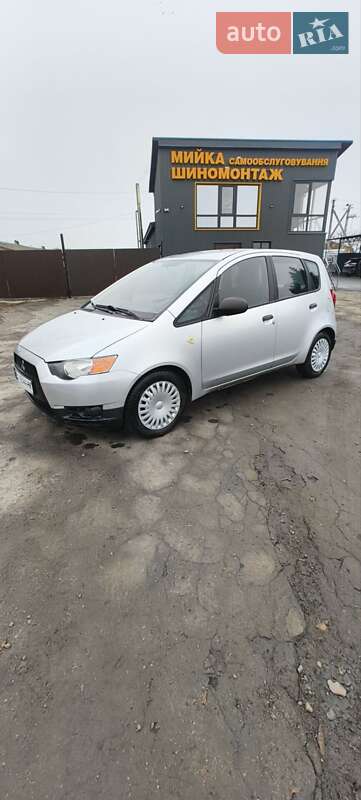 2009 mitsubishi colt