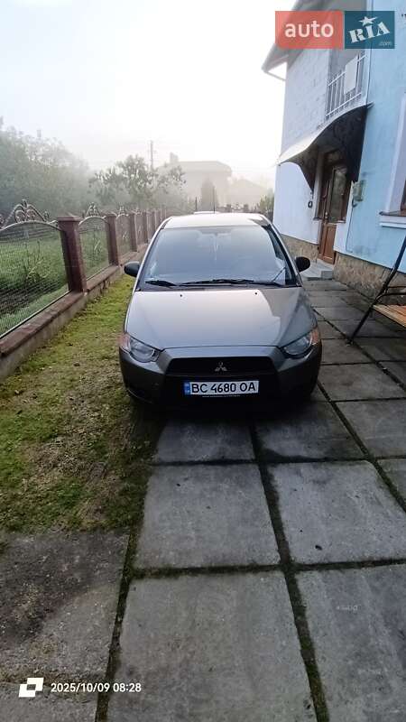 2009 mitsubishi colt