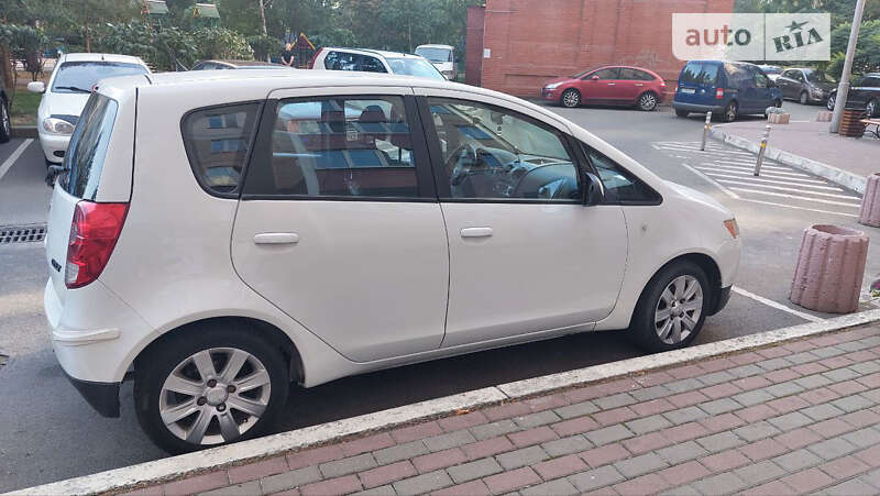 2009 mitsubishi colt