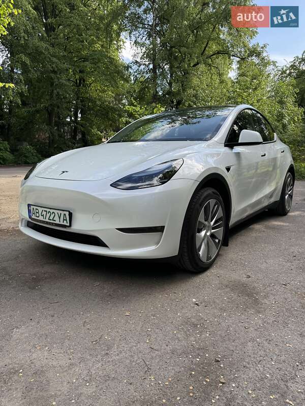 2022 tesla model y