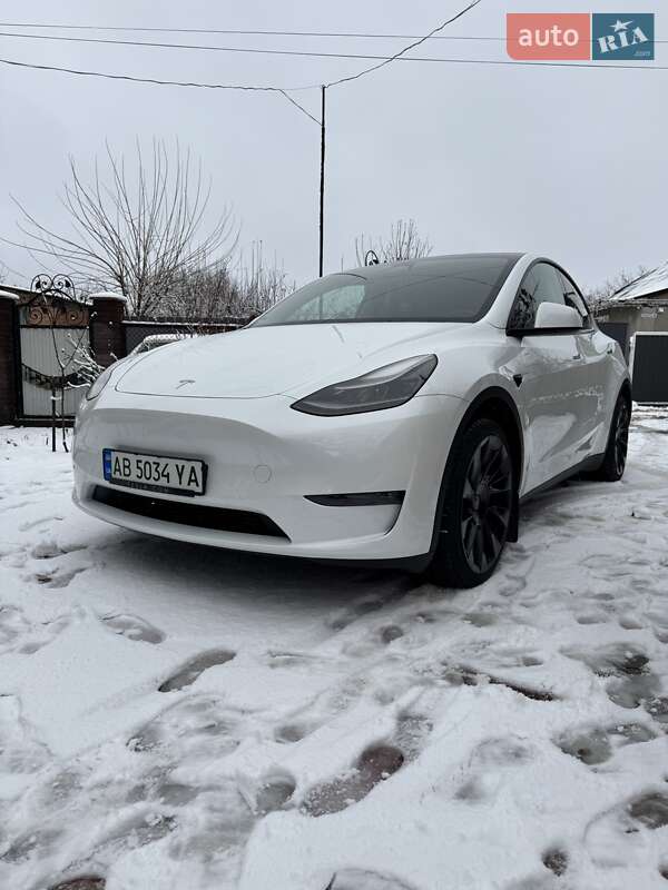 2023 tesla model y