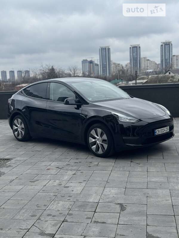 2022 tesla model y