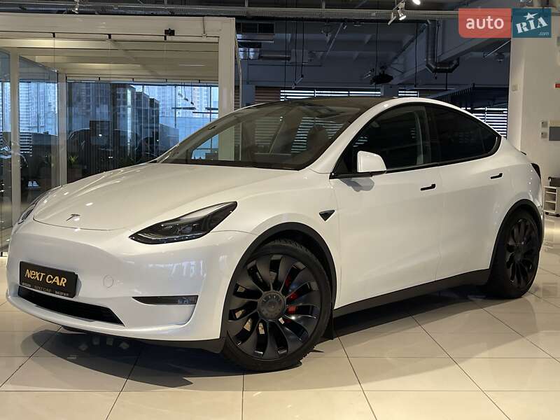 2022 tesla model y