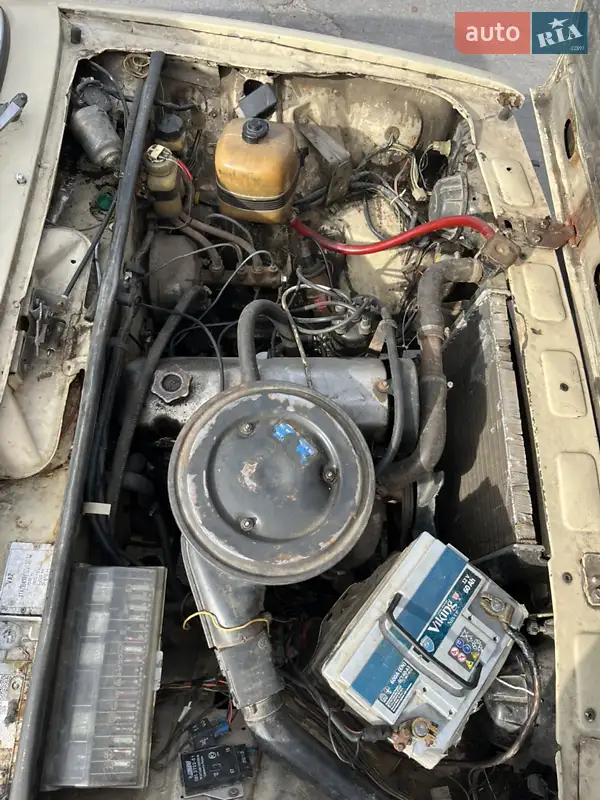 1985 vaz 2104