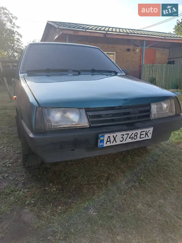 2000 vaz 21099