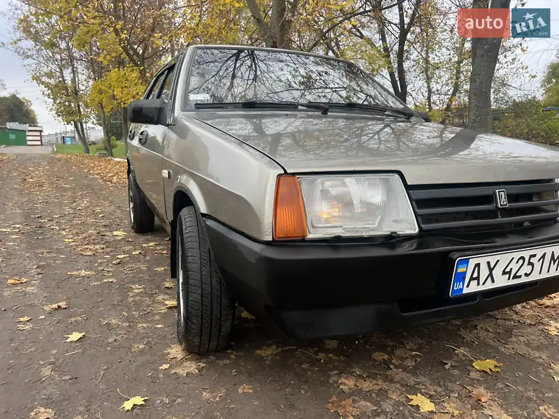 2001 vaz 21099