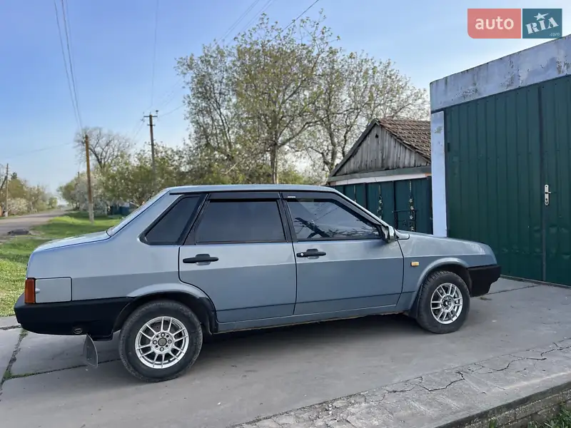 2004 vaz 21099
