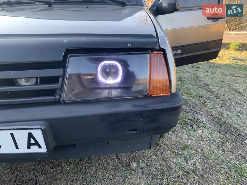 2000 vaz 21099