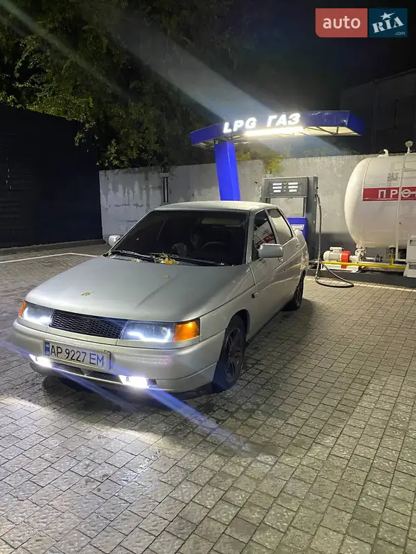 2005 vaz 21104