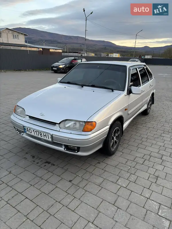 2012 vaz 211440
